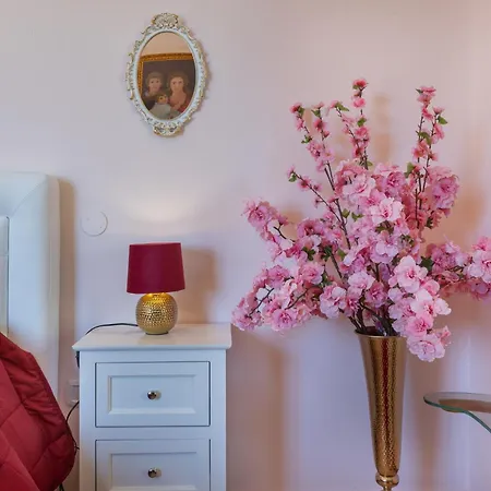 Apartamento Guesthost - Chic Flat Near Bastione Di Saint Remy Cagliari