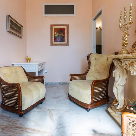 Guesthost - Chic Flat Near Bastione Di Saint Remy
